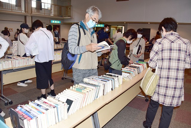 青空図書館 本読みハッピーデー 写真特集 / 太平洋新聞電子版