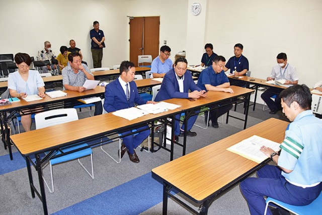 ３陣営が出席した説明会