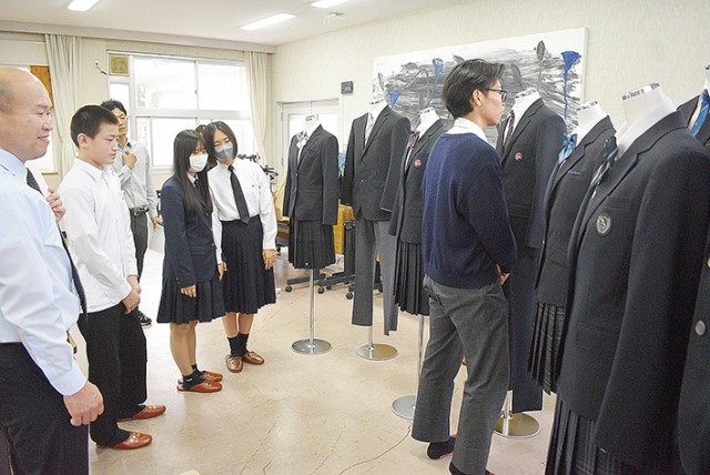 中学生交え意見交換 新「新宮高校」の制服 / 太平洋新聞電子版