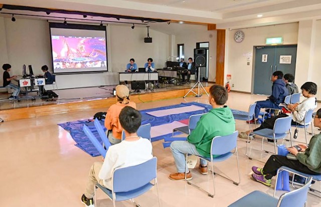 教育会館で開かれたＥＫ杯の様子